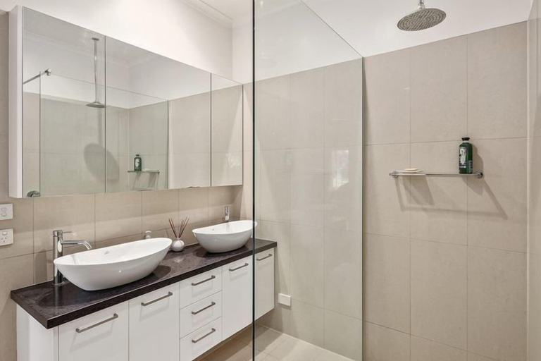 Bathroom, The Track House, Bass Coast - Phillip Is.