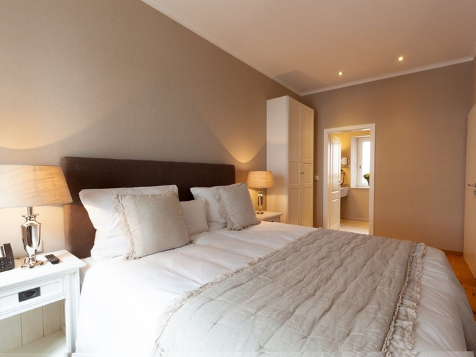 Bedroom 4, Hotel Kronenschlösschen, Rheingau-Taunus-Kreis