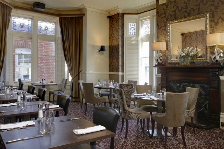 Food & Drinks 5, Pontlands Park, Essex