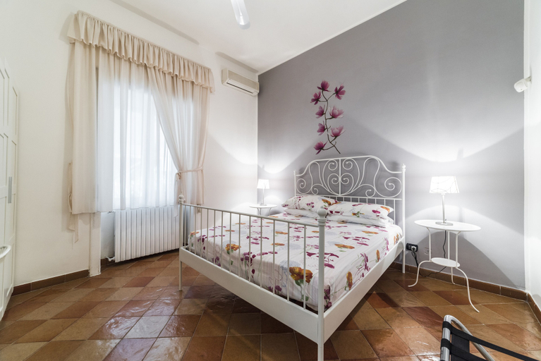 Bedroom 2, B&B La Magnolia, Salerno