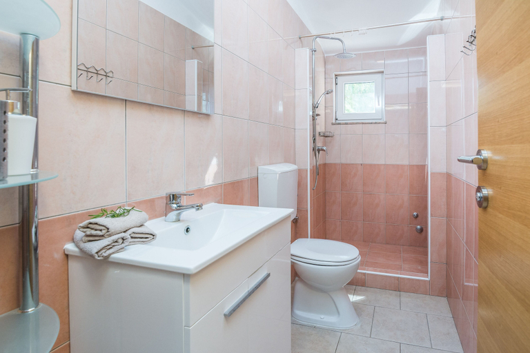 Bathroom 3, Apartments Zaklina, Vir