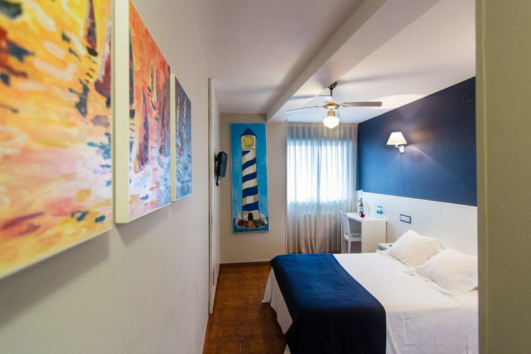 Bedroom 3, Hotel O Son Do Mar, Pontevedra