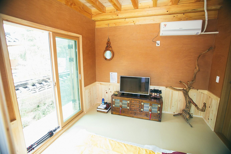 Others 4, Laon Hanok Gguljam, Jeonju