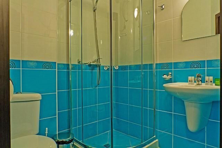 Bathroom 4, Sunset Complex, Nesebar