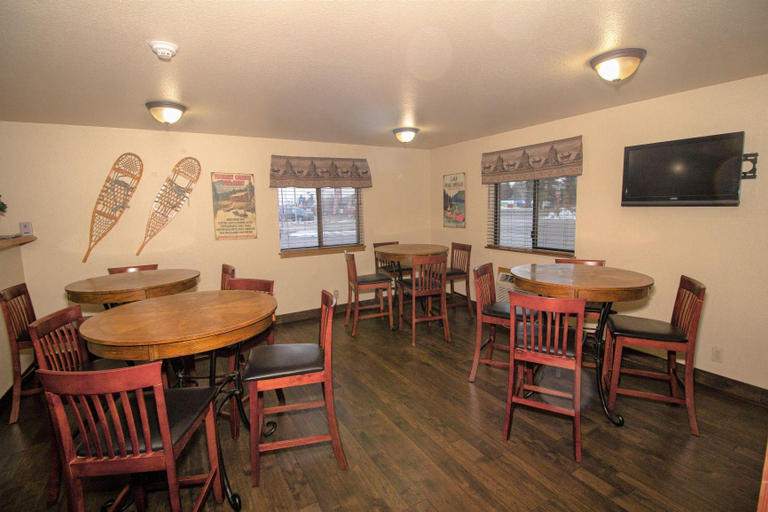 Food & Drinks 4, FairBridge Inn and Suites Sandpoint, Bonner
