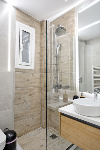 Bathroom 4, Elegant Big Apartment in Athens With Balcony, Attica