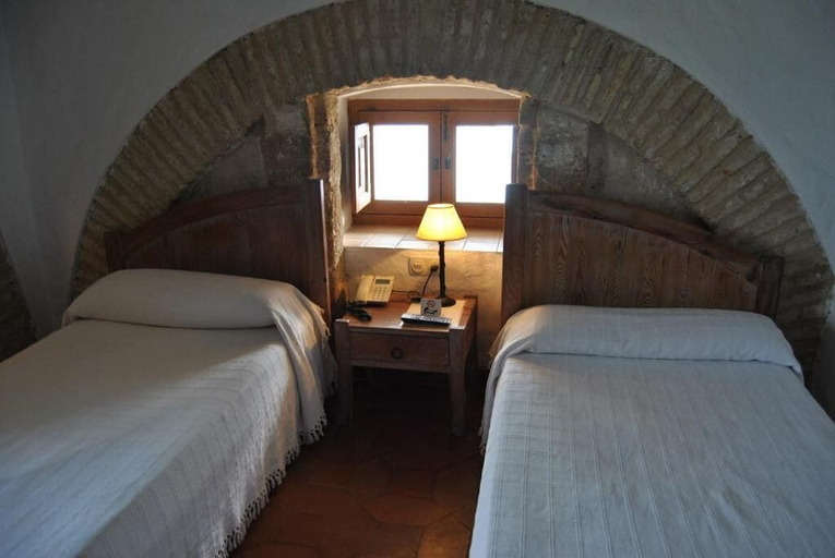 Bedroom 4, TUGASA Convento San Francisco, Cádiz