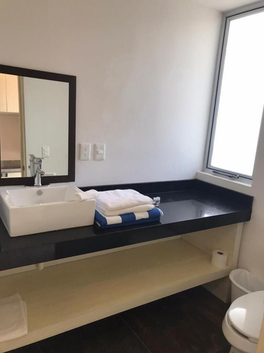 Bathroom, Modern Studio Puerto Aventuras 202, Cozumel