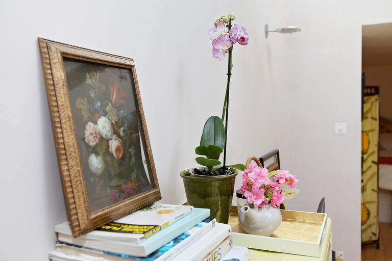 Food & Drinks 4, Bright Chic Garden Apartment, London