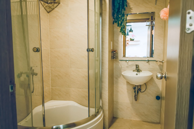 Bathroom, Blue Ocean Apartment, Nha Trang