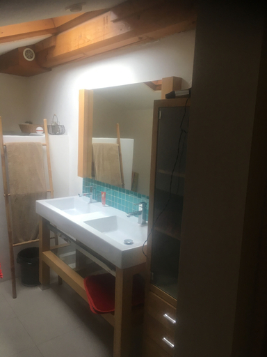 Bathroom 5, B&B Kosy, Savoie
