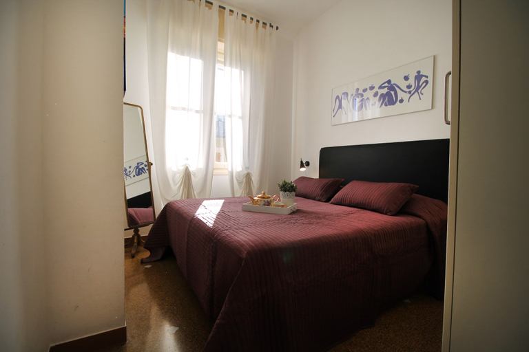 Room 4, House Bella, Genova