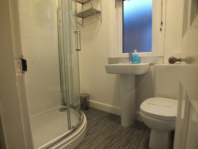 Bathroom, Walthall Place, Cheshire East