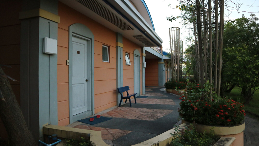 Exterior & Views 2, Acropolis North Water Camp, Cabanatuan City