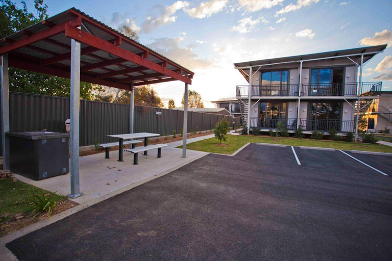 Exterior & Views 2, Kings Park, Chinchilla