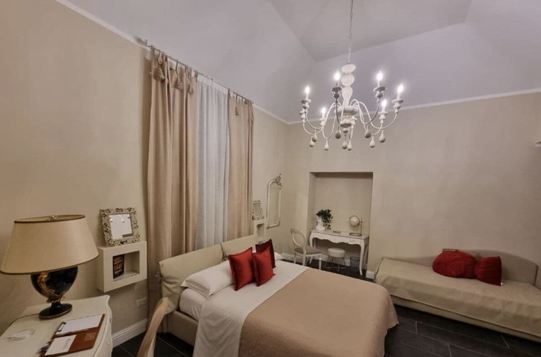 Bedroom 3, Domus Aurea Luxury, Napoli