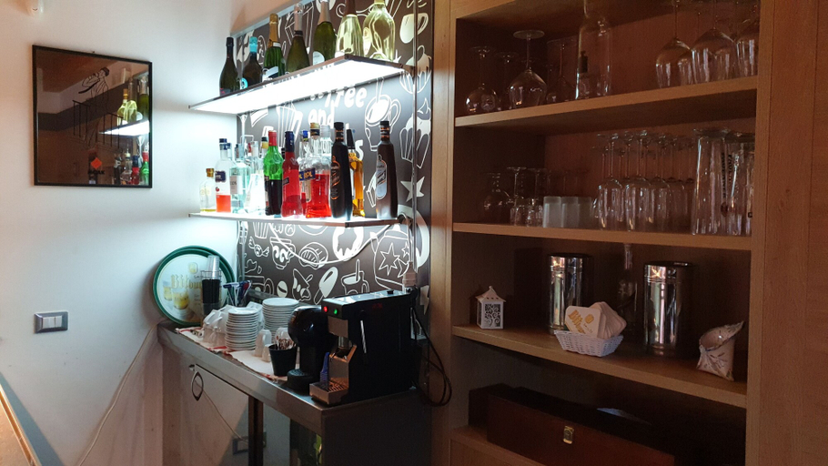 Food & Drinks 4, Resort San Nicola, Palermo