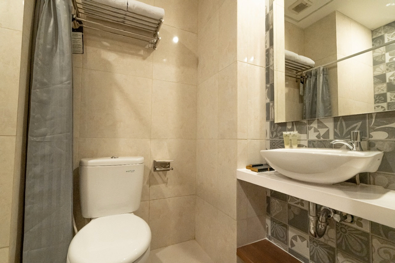 Azana Style Hotel Bandara Jakarta - Tap to explore photos