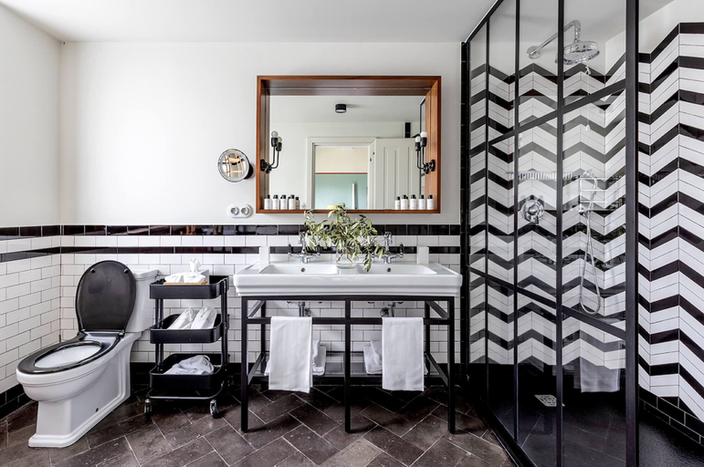 Bathroom 3, Resort Locanda Rossa, Grosseto