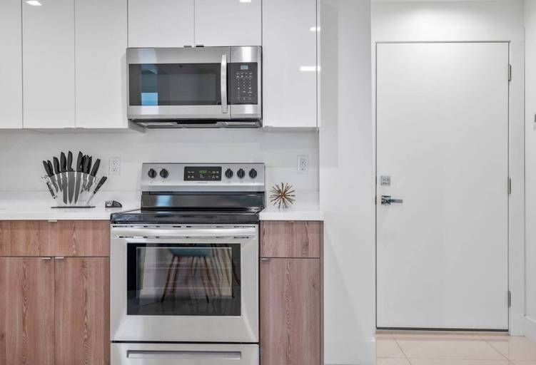 Others 4, Miami Suite 101, Miami-Dade