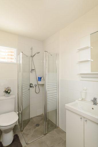 Bathroom 4, Duplex Lively Neighborhood by FeelHome