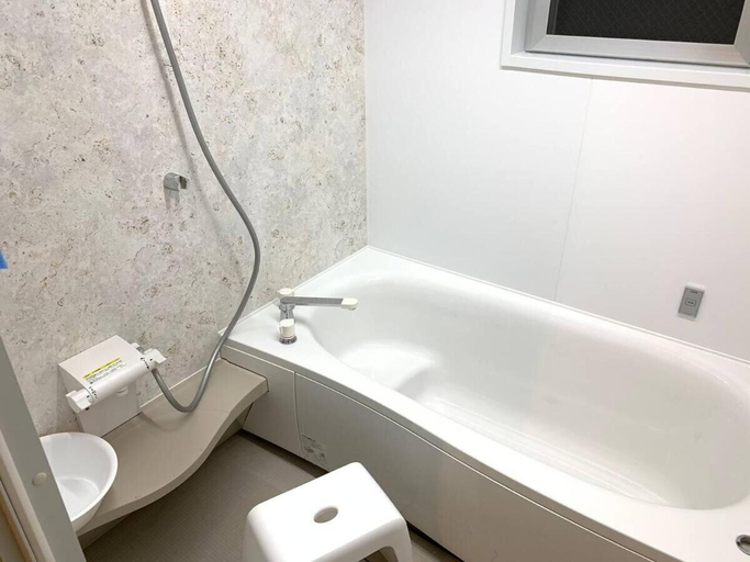 Bathroom 3, Makanalea Resort Okinawa, Ginowan
