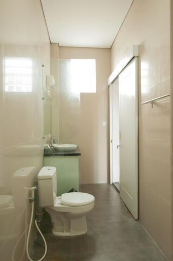Bathroom 5, Apple Resort Retreat Spa, Tabanan