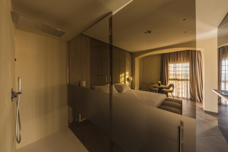 Bedroom 3, Salina Hotel, Taranto