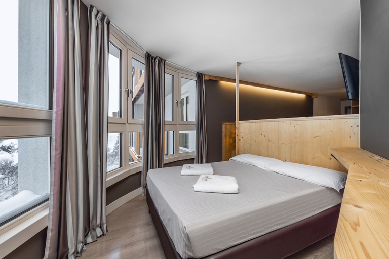 Bedroom 2, Hotel Piandineve, Brescia
