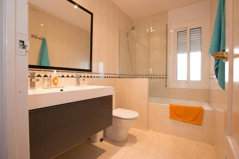 Bathroom, Holiday Home Anexa, Barcelona
