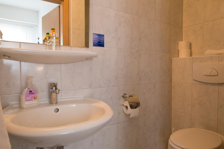 Bathroom 5, Altstadthotel Fürth, Fürth