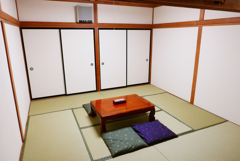 Bedroom 2, K's House Fuji View - Hostel, Fujikawaguchiko