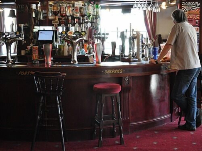 Food & Drinks, The Crown Hotel, Isle of Wight
