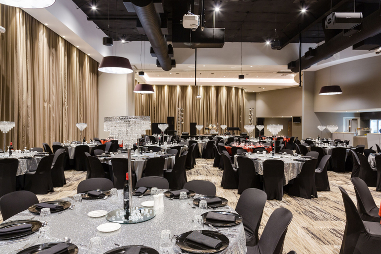 Business Facilities 2, Mantra Gladstone, Gladstone