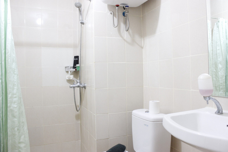 Bathroom 2, Scenic 2BR Apartment at Parahyangan Residence near UNPAR, Bandung