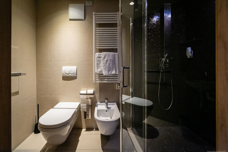 Bathroom 3, Boutique Exlusive B&B, Trento