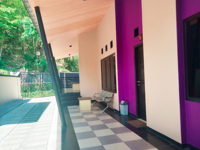 Villa Graha Nisrina 04, Malang