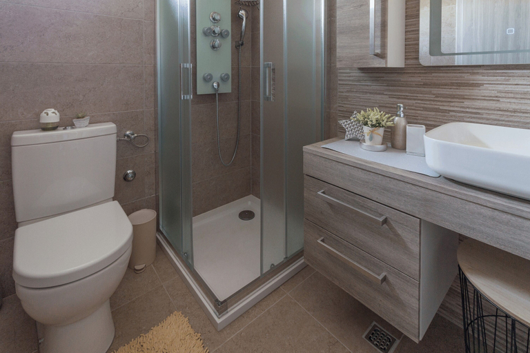 Bathroom 4, Villa Nicolle, Privlaka