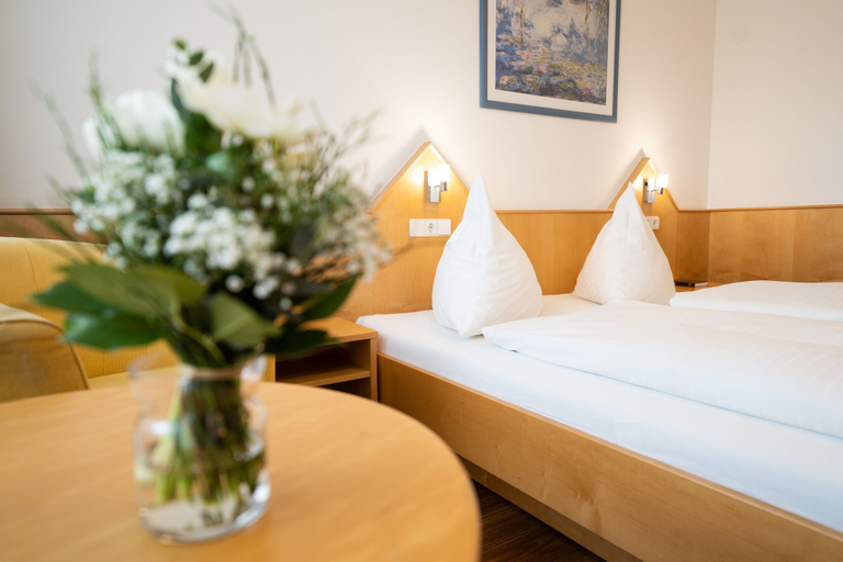 Bedroom 4, ates Hotel Straßburg - Kehl, Ortenaukreis