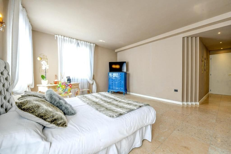 Bedroom 3, Prestige Suite Sirmione, Brescia