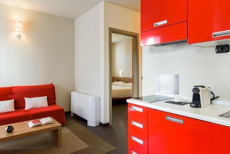 Others 5, Residence Osoppo, Milano