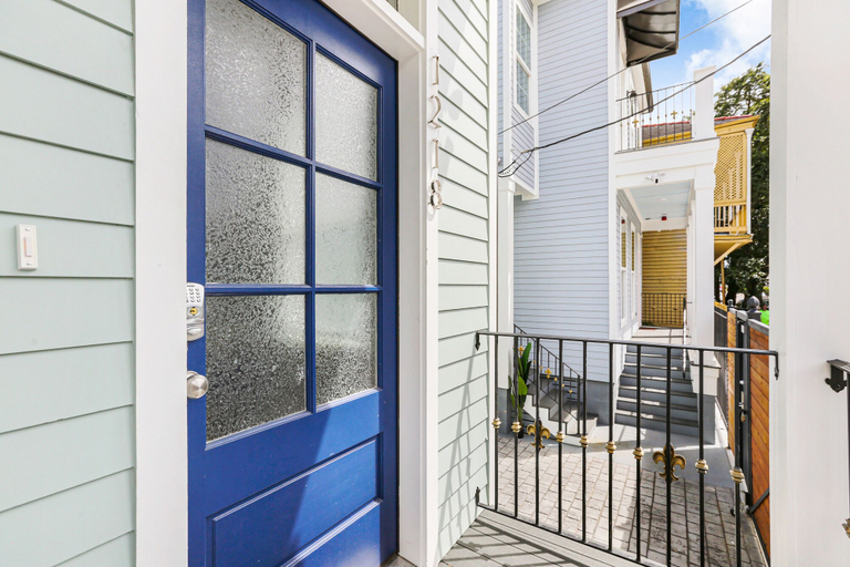 Others 5, Brand New Condo with Pool - Steps to St Charles Ave, Orleans