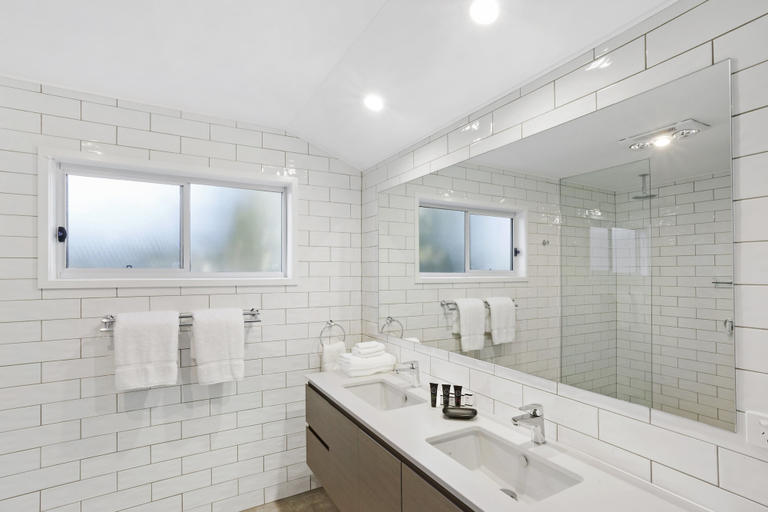 Bathroom 4, Sanctuary By Sirromet, Sheldon-Mt Cotton