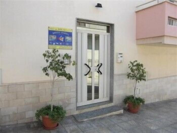 Exterior & Views 2, Bed and Breakfast Brezza Marina e Ristorante Shoreline, Ragusa