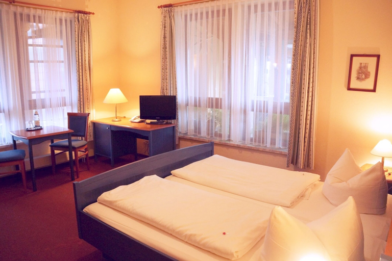 Bedroom 2, Hotel NEUE HÖHE, Sächsische Schweiz-Osterzgebirge