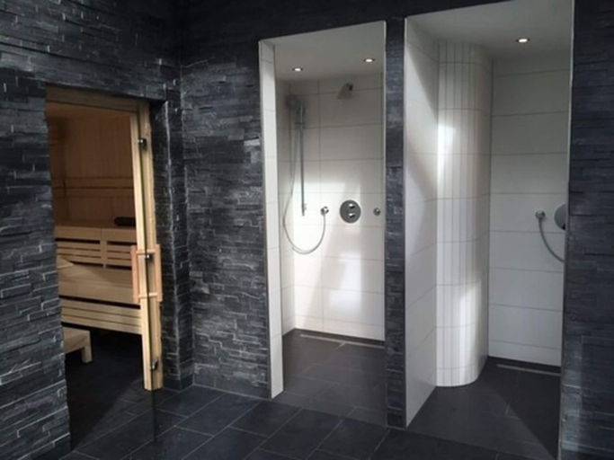 Bathroom 5, Hotel Rheingold, Bayreuth
