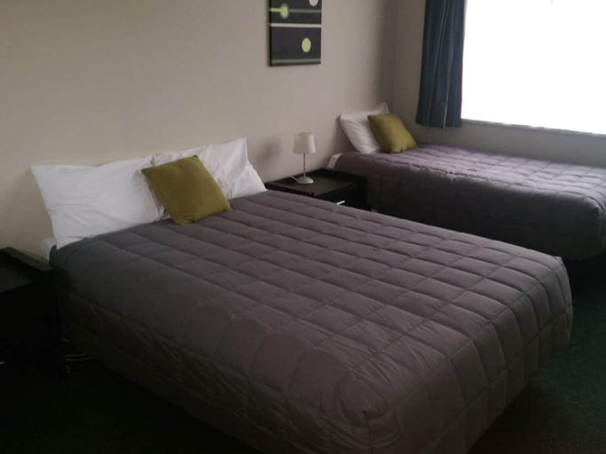 Bedroom 4, Palm Motel Waihi, Hauraki