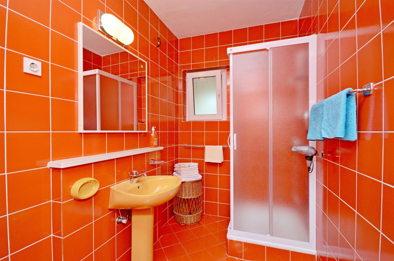Bathroom 4, Apartments Verica, Makarska