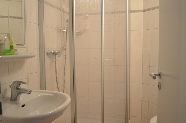 Bathroom 5, Hotel Alte Post, Waldshut