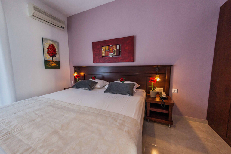 Bedroom 4, Sarantis Hotel, Central Macedonia